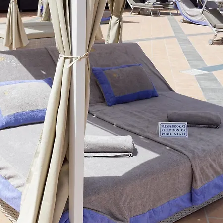 Aparthotel Idyll - Adults Only 3*